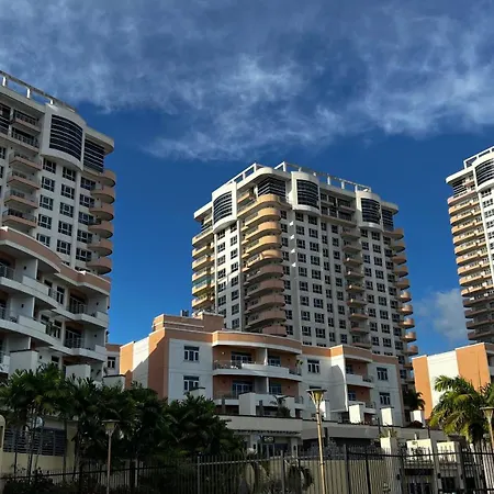Modern 2-Bedroom One Woodbrook Place Apartment!